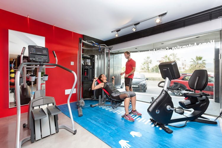 Domosat 1 Nuevo Showroom en Marbella: Life Fitness