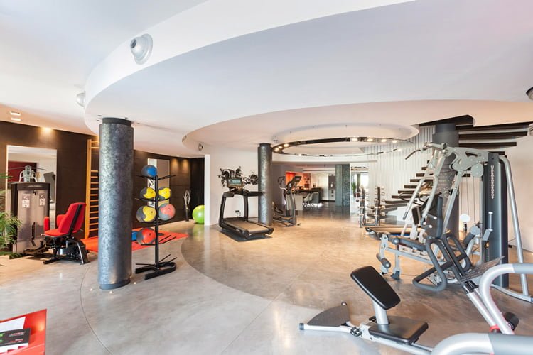Domosat 3 Nuevo Showroom en Marbella: Life Fitness