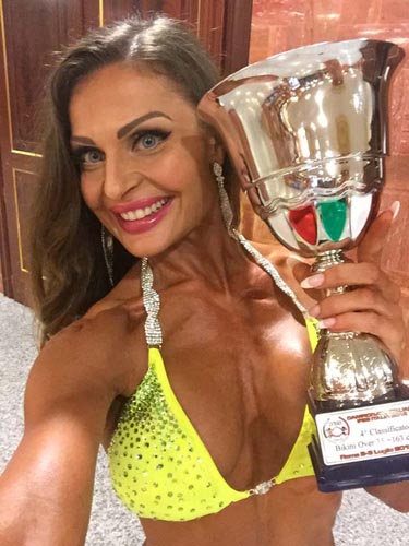 SL Aurelia Bissoli 2 Period in Bikini 05 Aurelia Bissoli: ¡Nunca te rindas y sueña a lo grande!