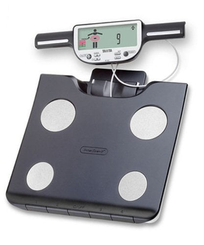 5 accesorios tecnológicos que te ayudarán en tu estilo de vida fitness 1 Báscula de bioimpedancia 5 accesorios tecnológicos que te ayudarán en tu estilo de vida fitness