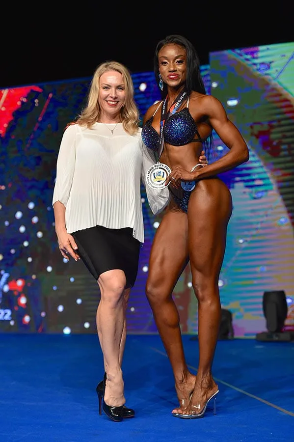 Natalia Nazarenko y Kimberly Percival 02 Natalia Nazarenko y Kimberly Percival 02 Natalia Nazarenko: La entrenadora que ha cambiado el fitness de competición en España.